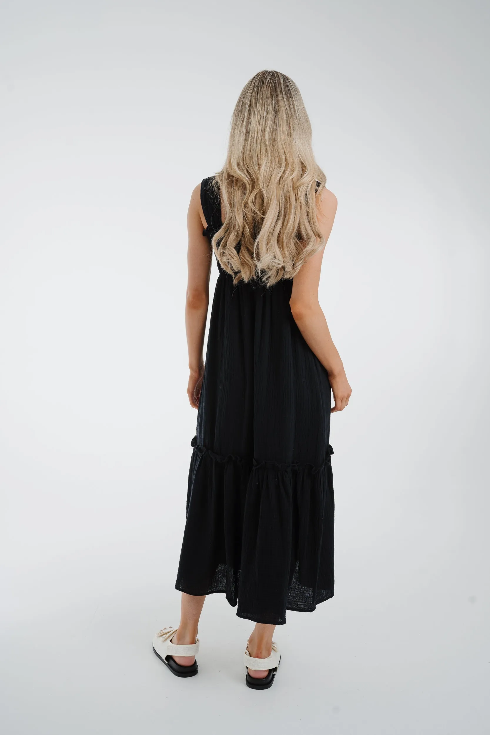 Ally Peplum Hem Dress In Black