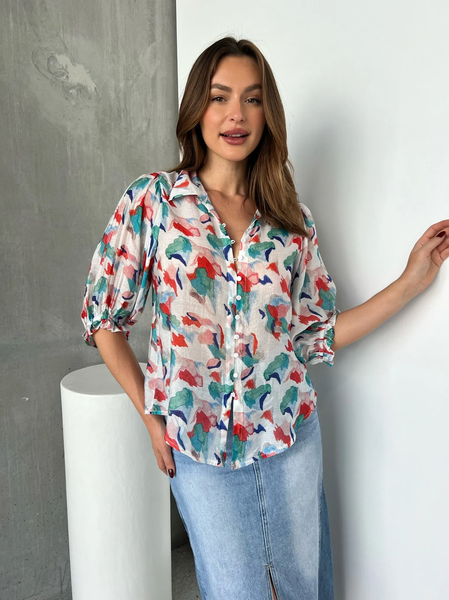 Inaya Chiffon White/Red/Blue Button Up Print Blouse