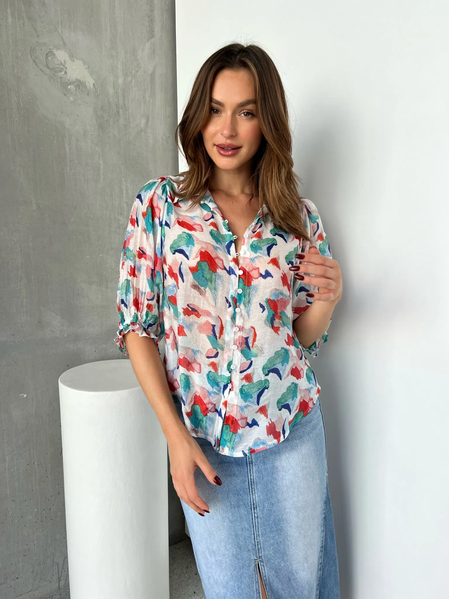 Inaya Chiffon White/Red/Blue Button Up Print Blouse