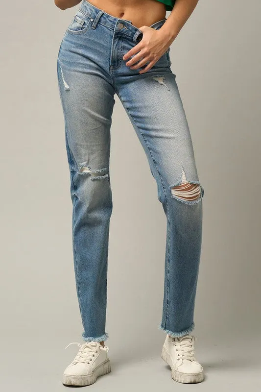 MID-RISE SLIM TAPERED JEANS