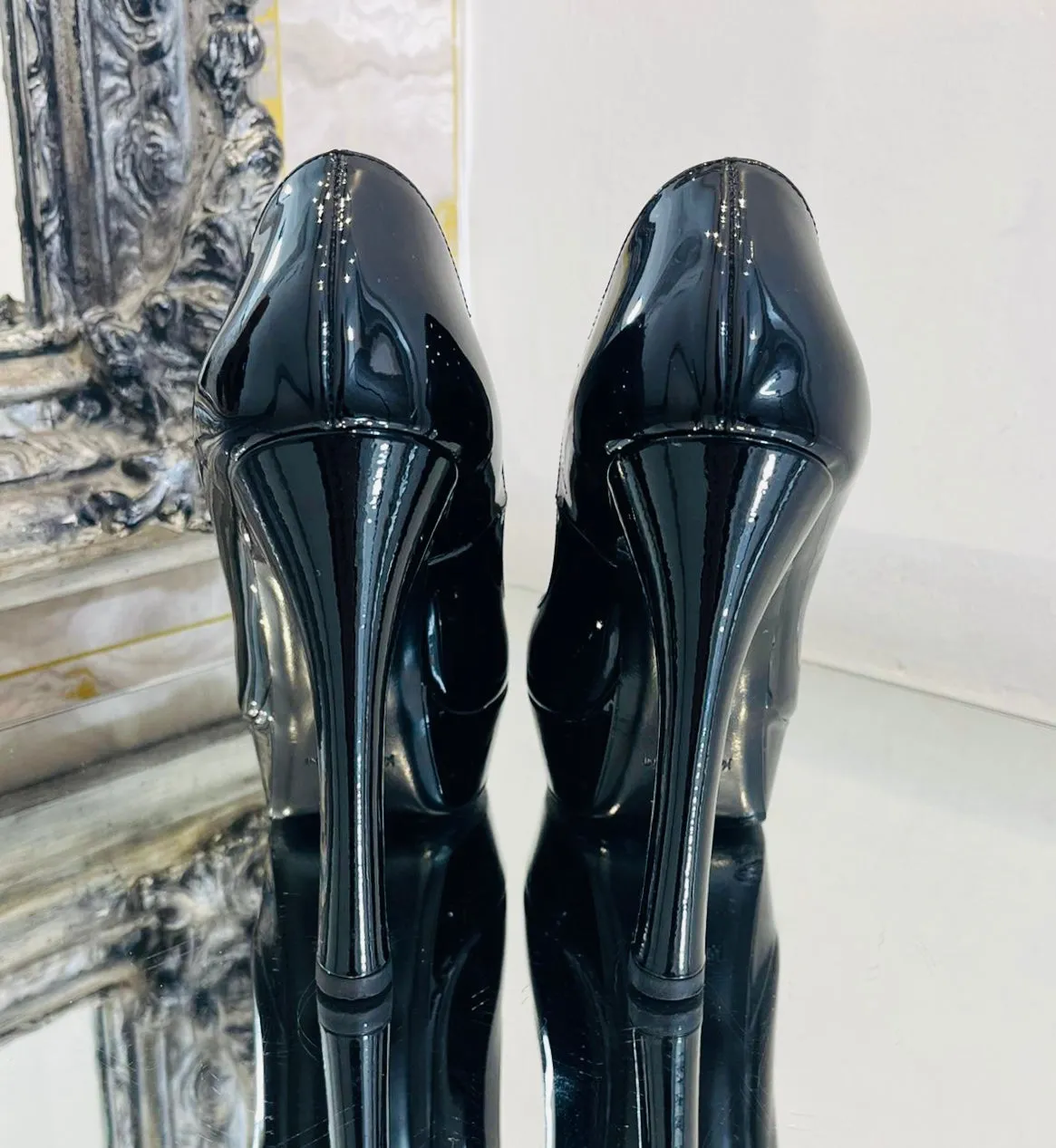 Saint Laurent Tribtoo Patent Leather Pumps. Size 38